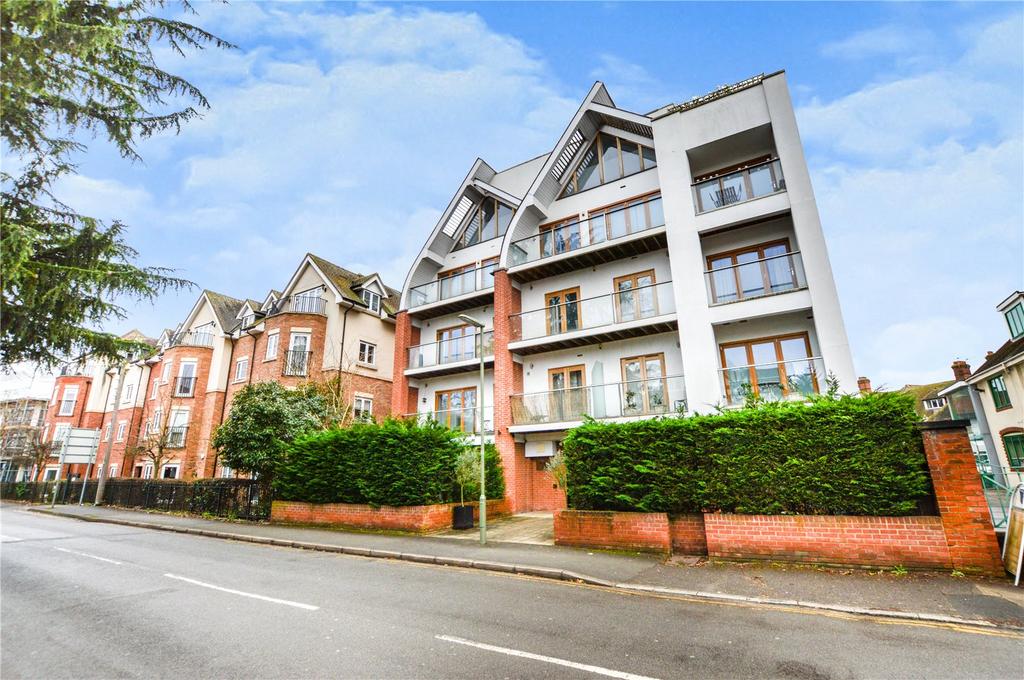 Wentworth House, Pyrford Road, West Byfleet, Surrey, KT14 1 bed