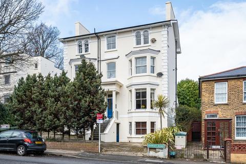 Flat 8, 16 Hamlet Road, London, SE19 2AW