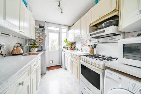116 Langley Way, West Wickham, BR4 0DS