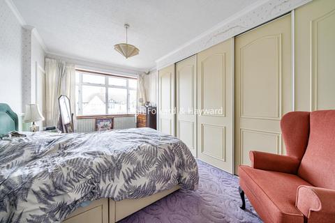 116 Langley Way, West Wickham, BR4 0DS