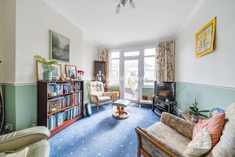 116 Langley Way, West Wickham, BR4 0DS