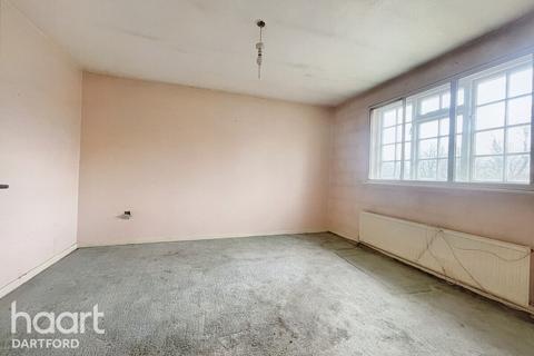 74 Main Road, Sutton At Hone, Dartford, DA4 9EU