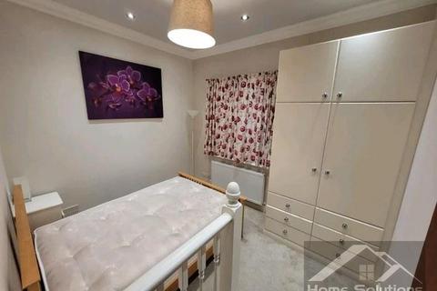 3 bedroom flat to rent - nw41sh