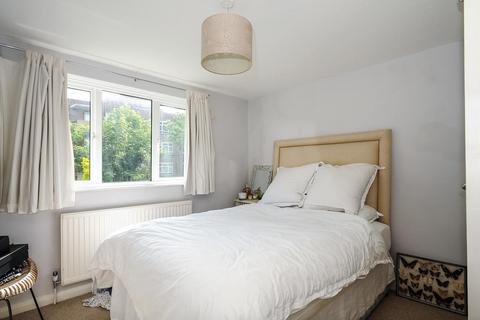 9b Ringford Road, London, SW18 1RP