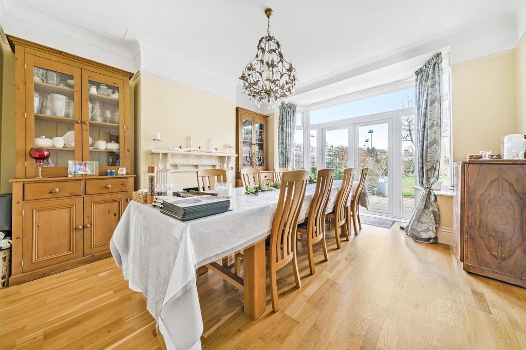 Wendover Road, Bromley 5 bed semidetached house £899,999