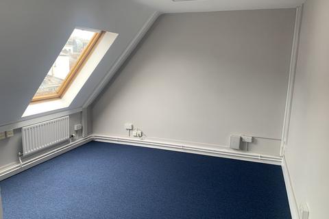 Office to rent - Office (West) Second Floor, Royal Mews, St Georges Place, Cheltenham, GL50 3PQ