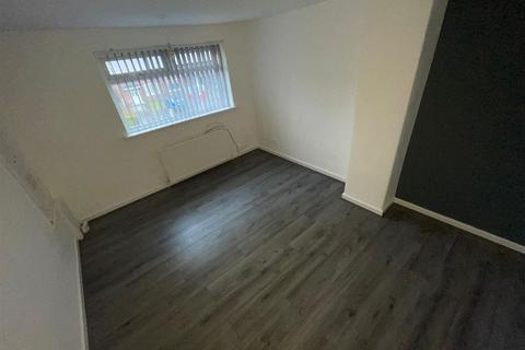 3 bedroom terraced house to rent, Borrowdale Road, Widnes