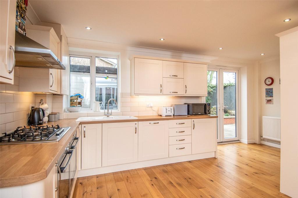 Old Station Road, Bromsgrove... 3 bed semidetached house £375,000