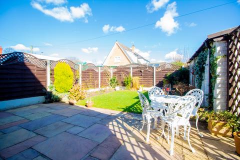 3 bedroom bungalow for sale - Mannings Lane South, Hoole, Chester