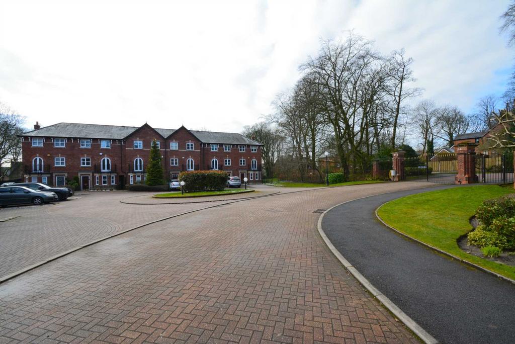 Greenmount Close, Bolton 4 bed townhouse £420,000
