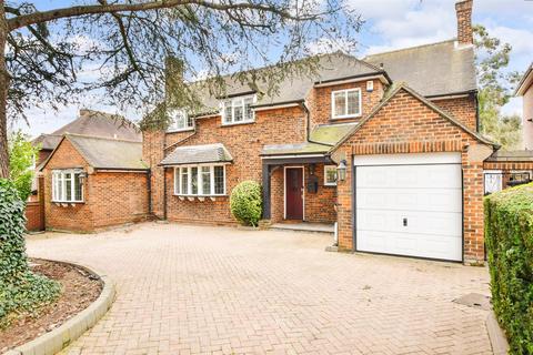 4 bedroom detached house for sale - High Road, Chigwell, Essex