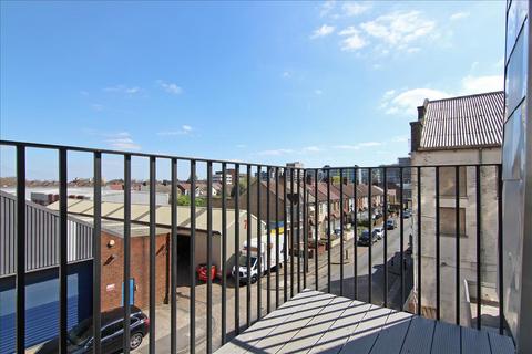Flat 14, Boiler House, 2 Material Walk, Hayes, UB3 1DZ