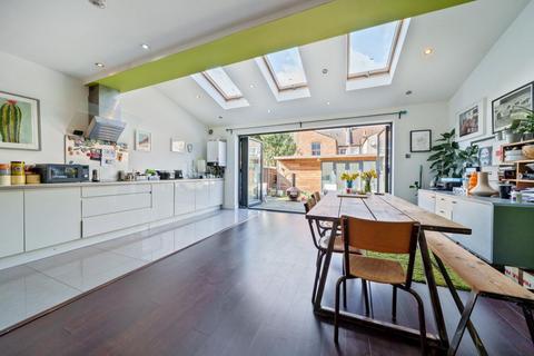 37 Thirsk Road, Mitcham, CR4 2BL