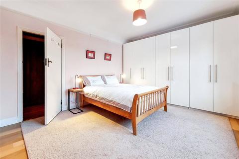 2 bedroom flat to rent, Girton House, Manor Fields, Putney