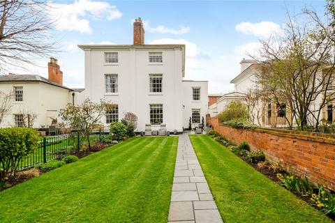 4 Britannia Square, Worcester, WR1 3DG