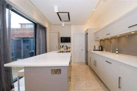 4 Britannia Square, Worcester, WR1 3DG