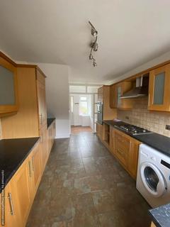 3 bedroom terraced house to rent - 21 Browning Drive
