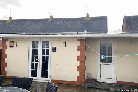 3 bedroom terraced house to rent - 21 Browning Drive