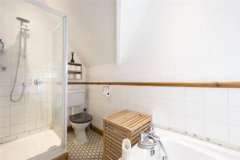 17 Old Palace Road, Weybridge, KT13 8PQ