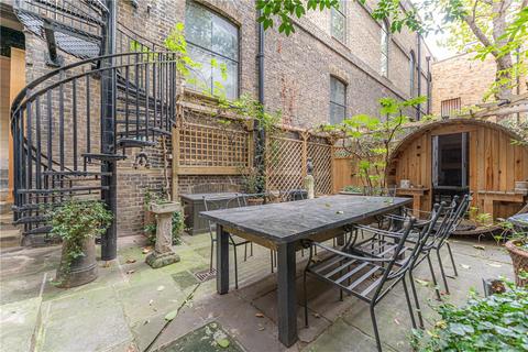 3 bedroom house to rent, North Audley Street, London, W1K
