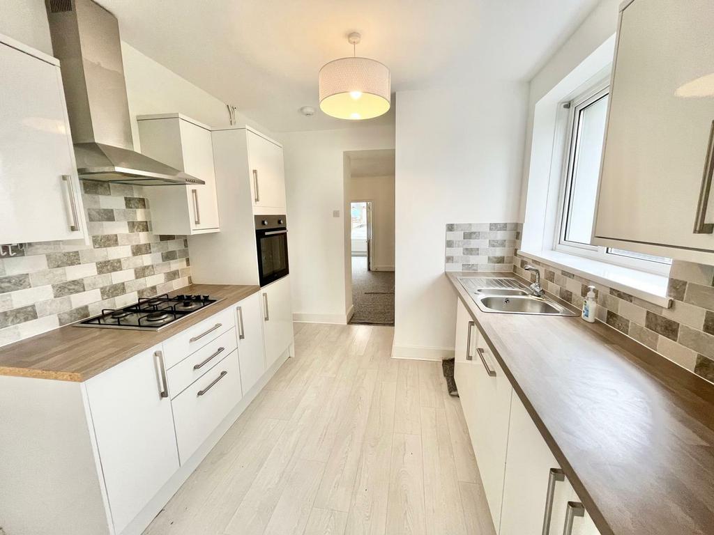 Frampton Road, Gorseinon, Swansea, West SA4 4YG 3 bed end of