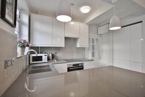 2 bedroom flat to rent, Latymer Court, Hammersmith Road, Hammersmith, W6