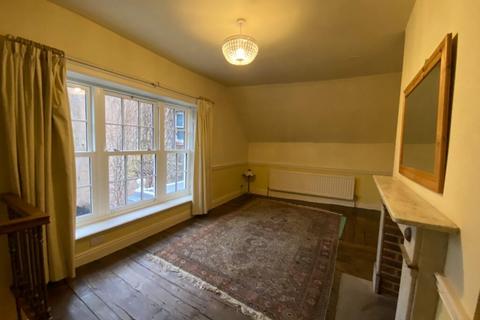 1 bedroom property to rent, Church House, 93 High Street