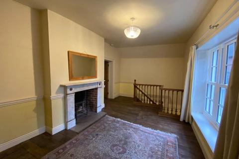 1 bedroom property to rent, Church House, 93 High Street