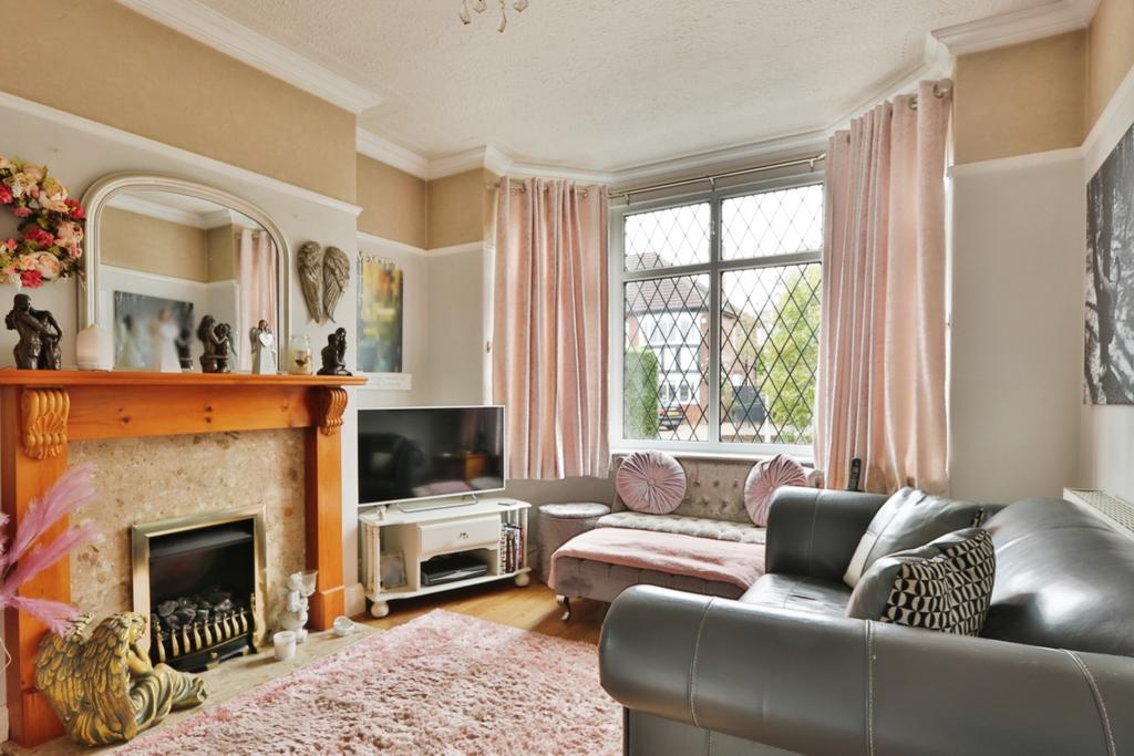 Kingsway, Cottingham, HU16 5BB 3 bed semidetached house £290,000