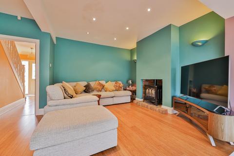 2 Derrymore Road, Willerby, Hull, HU10 6ES