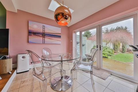 2 Derrymore Road, Willerby, Hull, HU10 6ES