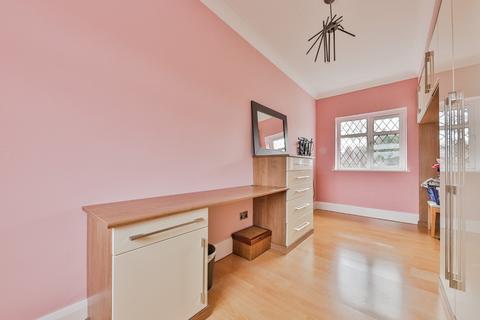 2 Derrymore Road, Willerby, Hull, HU10 6ES