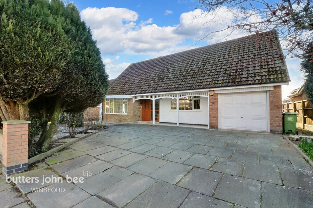 Beeston Drive, Winsford 4 bed detached bungalow £320,000