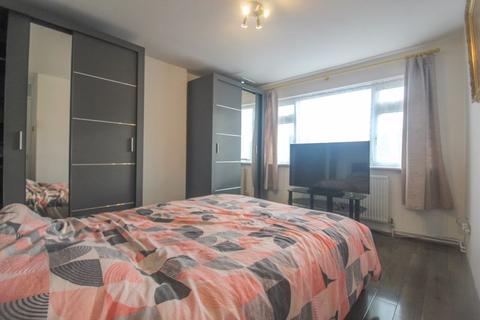 3 bedroom semi-detached house for sale - Alpine Way, Luton LU3