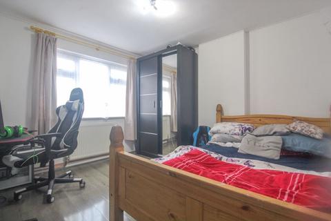 6 Alpine Way, Luton, LU3 3HF