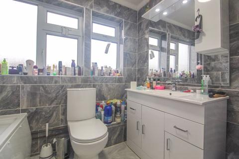 6 Alpine Way, Luton, LU3 3HF