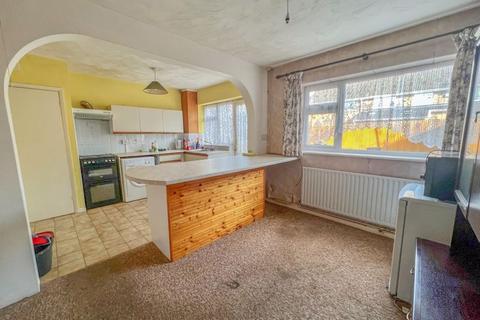 3 bedroom end of terrace house for sale - Oatfield Close, Luton LU4