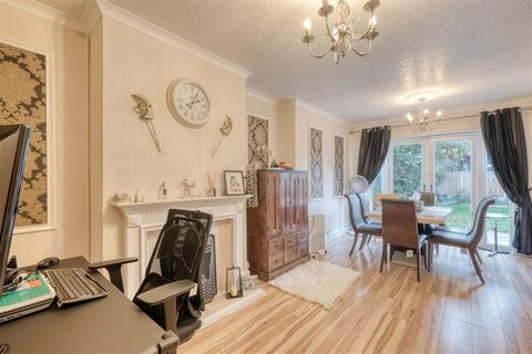 55 Haslucks Croft, Shirley, Solihull, B90 2EQ