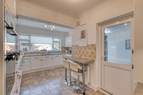 55 Haslucks Croft, Shirley, Solihull, B90 2EQ