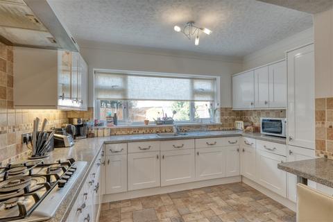 55 Haslucks Croft, Shirley, Solihull, B90 2EQ