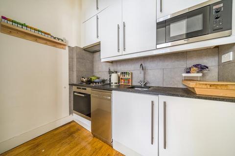 1 bedroom flat for sale - Campden Hill Gardens,  Notting Hill,  W8
