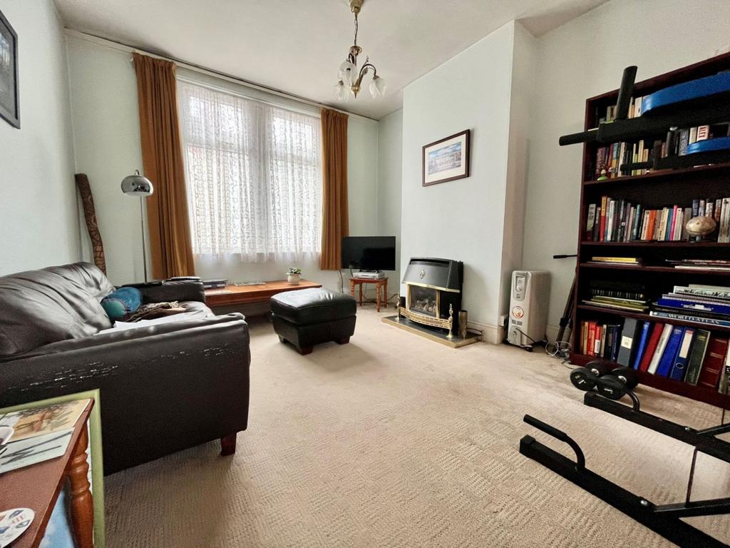 Lounge/dining room