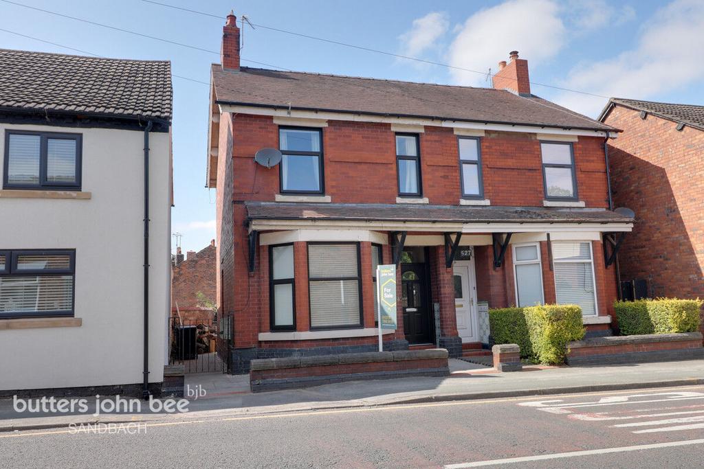 Crewe Road, Sandbach 3 bed semidetached house £180,000
