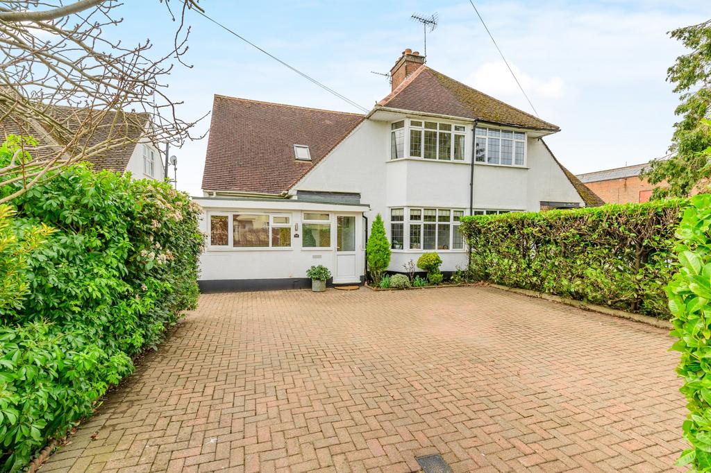 Woodside Road, Amersham 3 bed semidetached house for sale £875,000