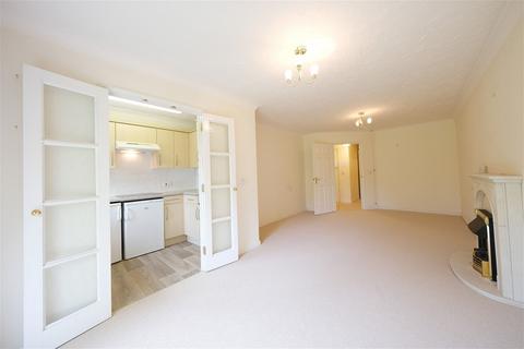 2 bedroom flat for sale, Blackstones Court, Stamford