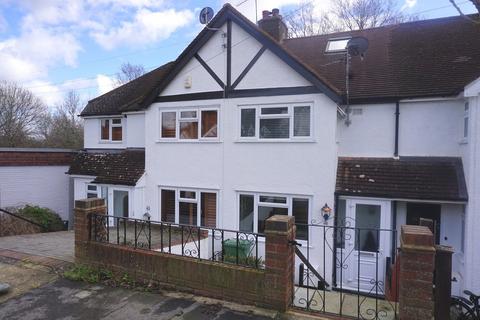 46 Thrigby Road, Chessington, KT9 2AQ