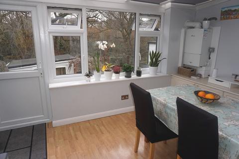 46 Thrigby Road, Chessington, KT9 2AQ