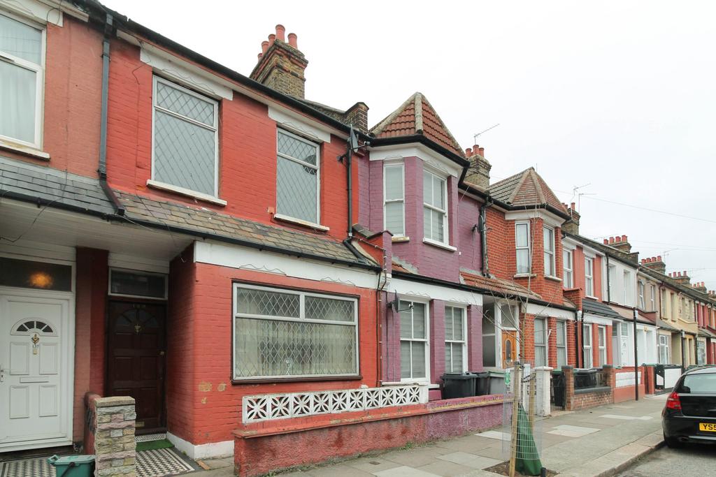 Rosebery Avenue, Tottenham / London N17 3 bed terraced house for sale