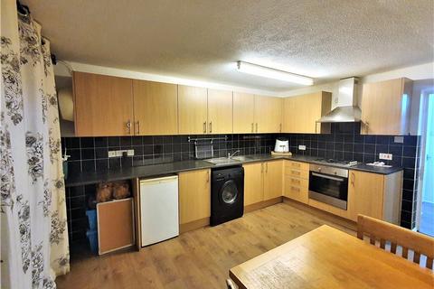 4 bedroom terraced house to rent - Brecon Close, Mitcham, CR4