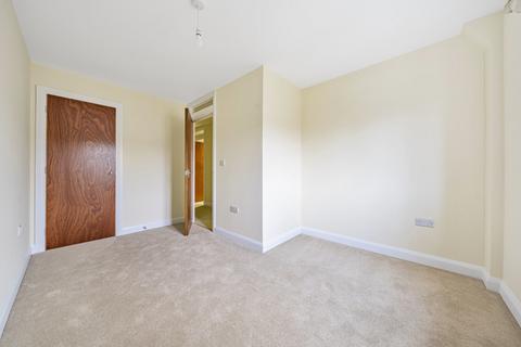 2 bedroom flat to rent, Miller House, Northfield Farm Lane, Witney, OX28 1UD